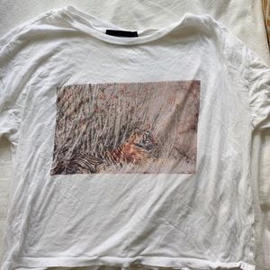 Graphic tshirt